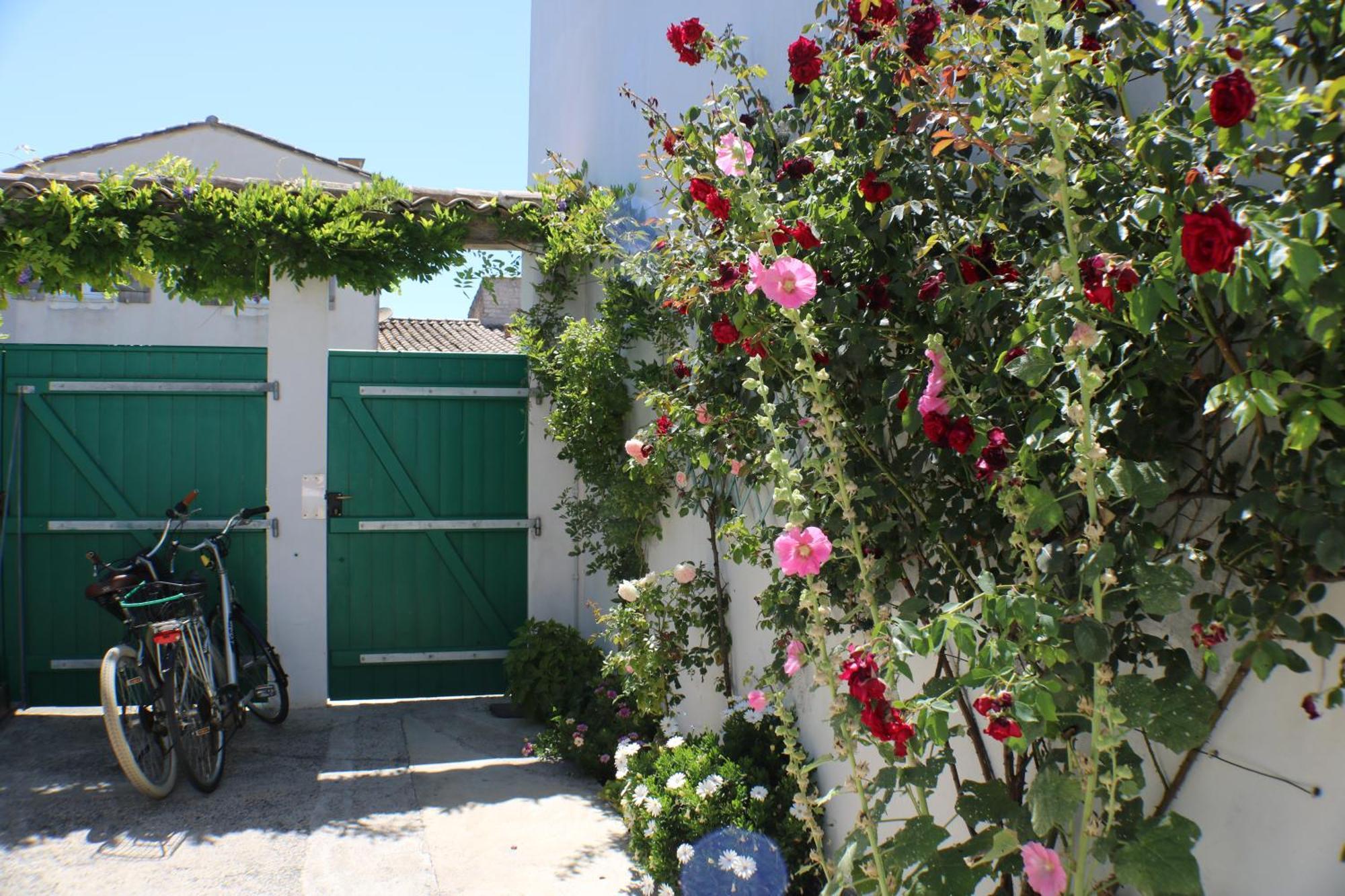 Beau T3 *** Pour 2 A 4 Pers Avec Patio Privatif Apartment La Couarde-sur-Mer Exterior photo
