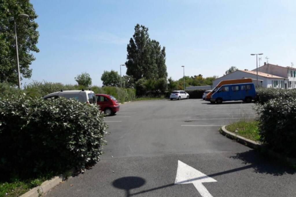 Beau T3 *** Pour 2 A 4 Pers Avec Patio Privatif Apartment La Couarde-sur-Mer Exterior photo