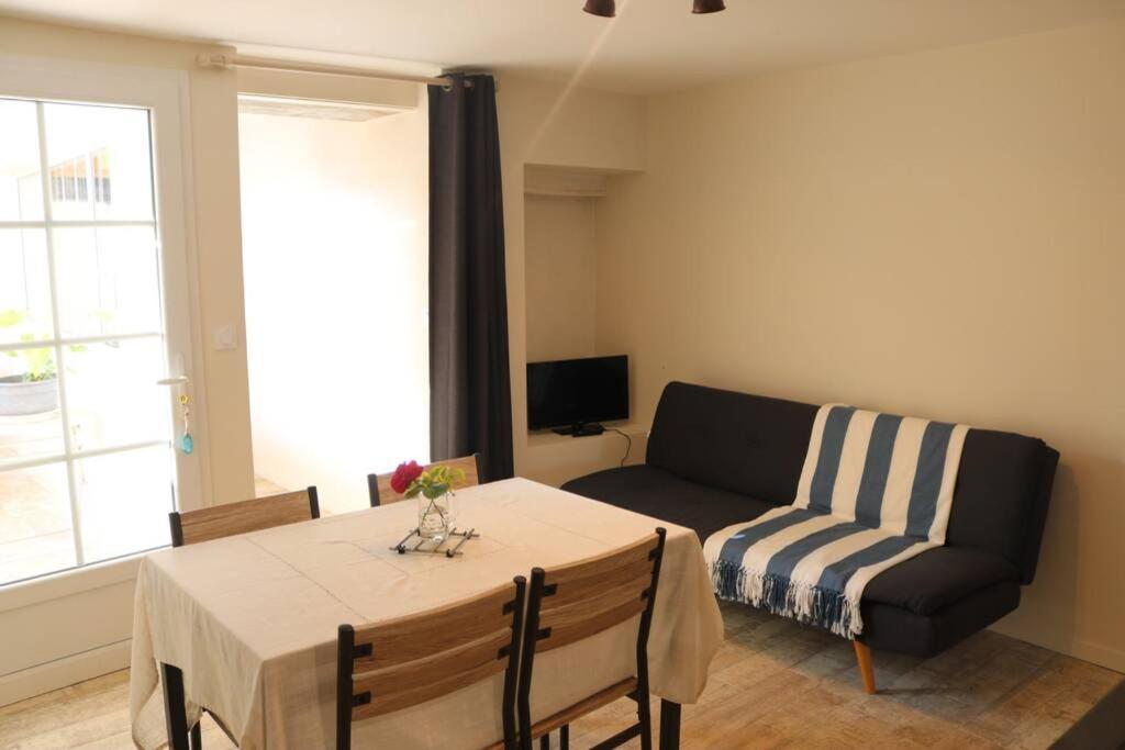 Beau T3 *** Pour 2 A 4 Pers Avec Patio Privatif Apartment La Couarde-sur-Mer Exterior photo